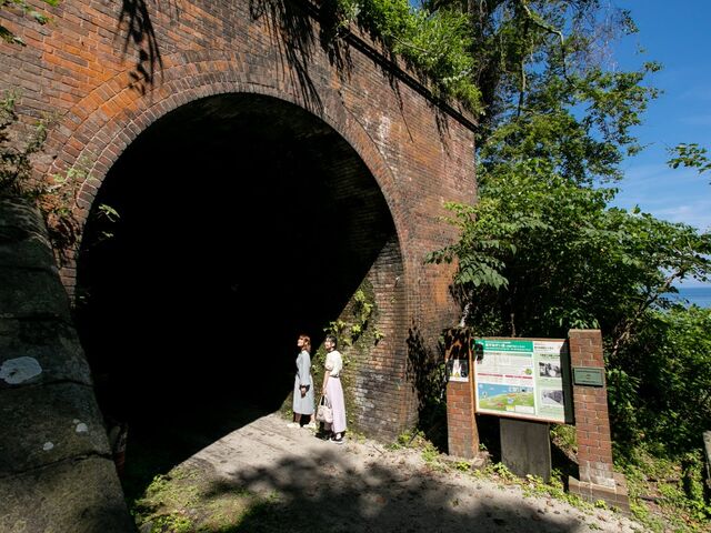 100�N�O�̃g���l����������I�e�s�m�����K�g���l��