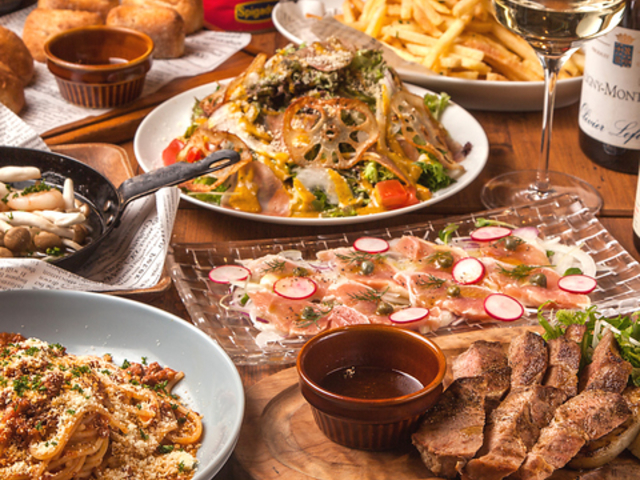 ���C���z�[���O���}�[ WINEHALL GLAMOUR ��� MEAT&WINE�̎ʐ^1