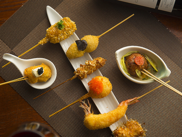 ���C���Ƌ��g�� ���ς� ��l���X�̎ʐ^1