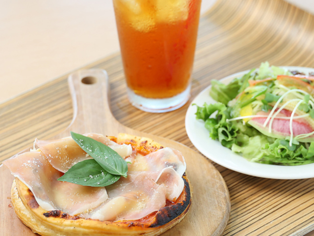 FARMERS GARDEN Cafe �I�����b�g ��{allobu�X�̎ʐ^1