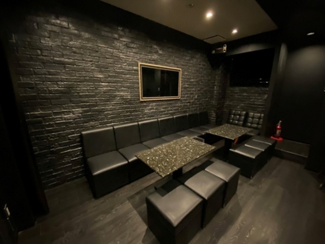 BAR LIBERTY UMEDA̎ʐ^1