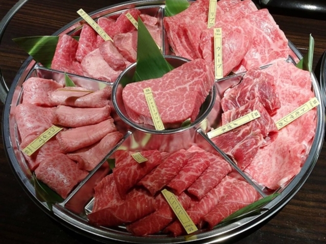 YAKINIKU FIFTY FIVE TOKYO LjNtBteB[t@CugELE R{X̎ʐ^1