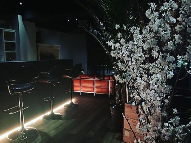 JIPPO LOUNGE MISHUKU̎ʐ^1