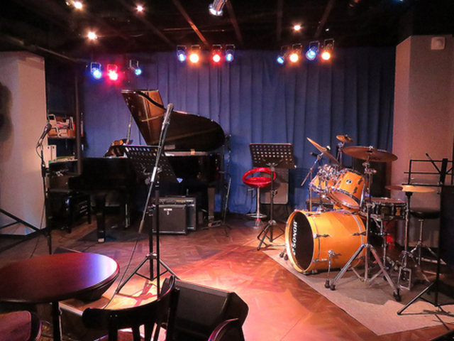 Ebony&Ivory  G{j[AhAC{[̎ʐ^1