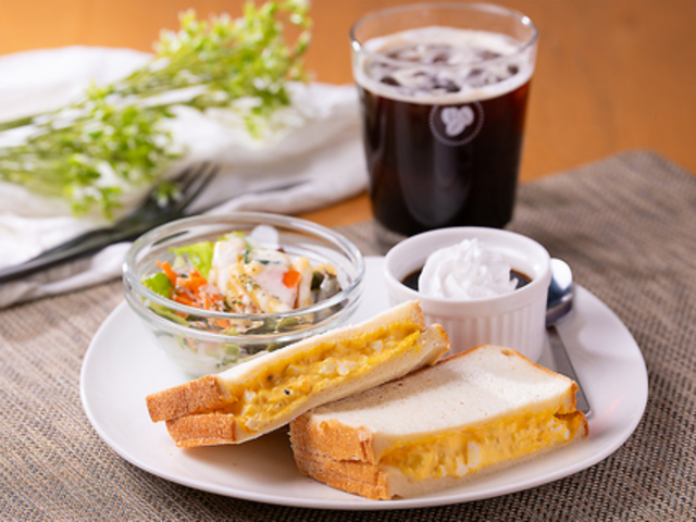 Cafe Dining&Bar FLAT JtF _CjOo[ tbg̎ʐ^1