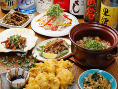 地鶏刺しと土鍋ご飯と日本酒 鶏居酒屋pao福の写真1
