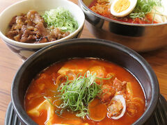 カルビ丼とスン豆腐専門店 韓丼 浜松住吉店の写真1