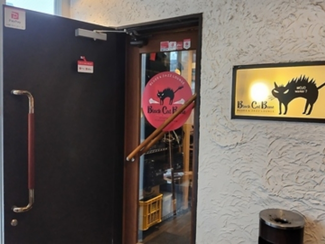 Black Cat Bone Blues&Jazz Lounge ubNLbg{[̎ʐ^1