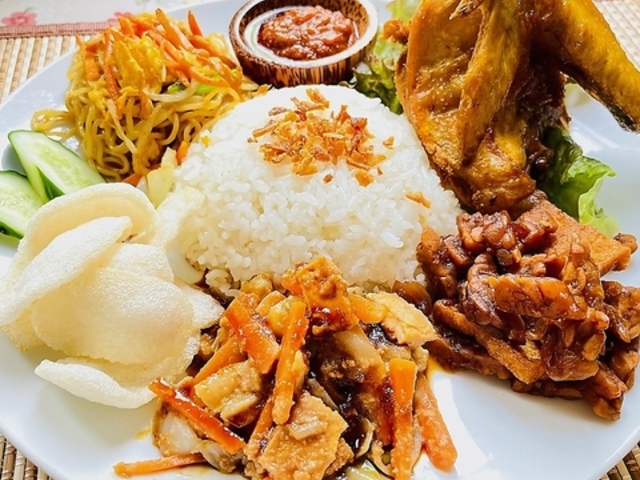 WARUNG KAKI LIMA�̎ʐ^1