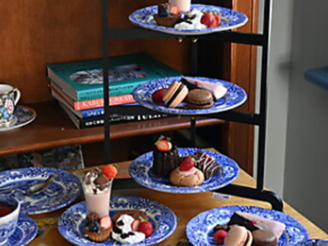 �p���ƃG�X�v���b�\�ƈِl�ق̎ʐ^1