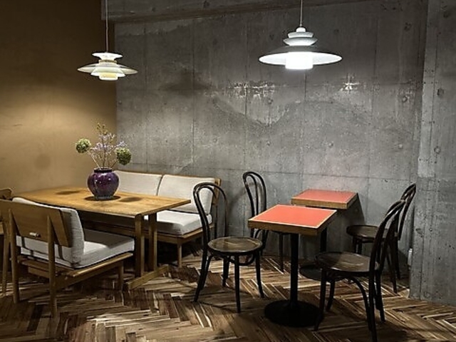 AJIKA Georgian Bistro and Wine Bar �A�W�J�W���[�W�A���r�X�g���A���h���C���o�[�̎ʐ^1