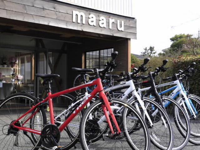 �X�|�[�c���]�ԃ����^�����J�t�F�@�܂���̎ʐ^1