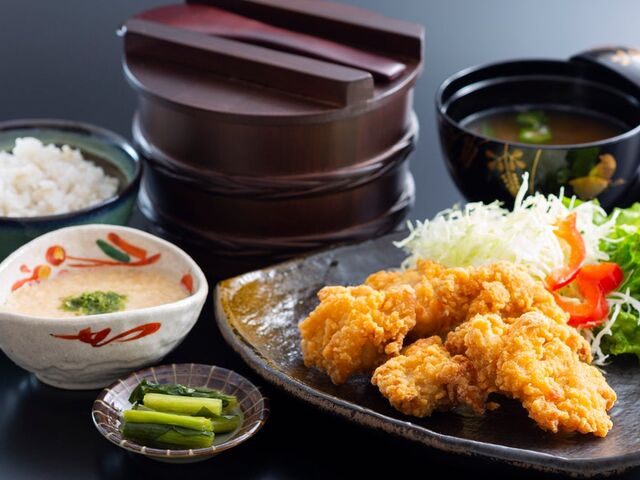 ���Ƃ�R���Ē�H_��?�Ƃ�񐅐_�̓�