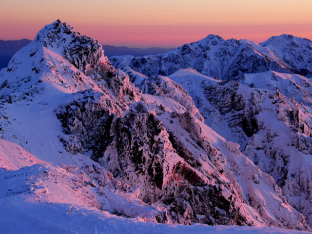 kniferidge̕󌕊x̓eʐ^1