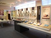 股̍̂ĂԂ뎑ق̓eʐ^1