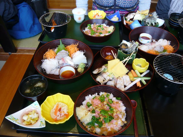 Rid˂̊CNB̑ɏ⒃AfU[g܂ŕtĂ܂B_Ă܏{ C̉