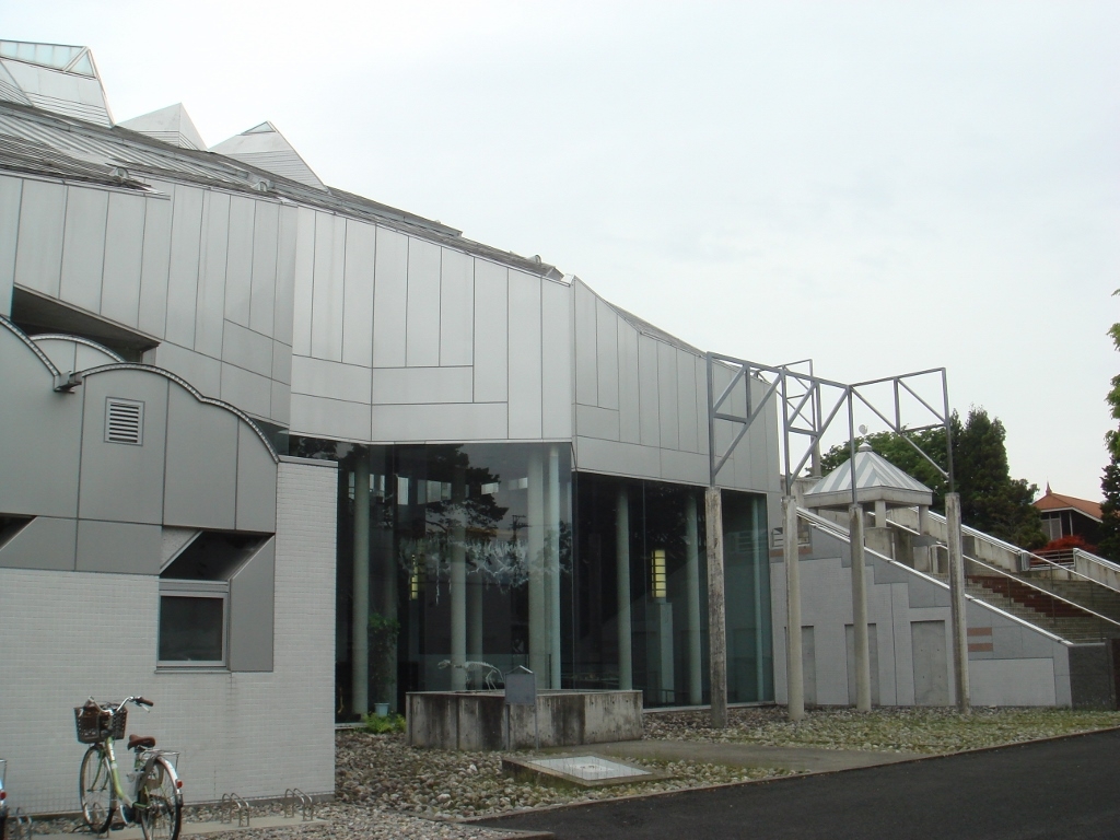飯田市美術博物館