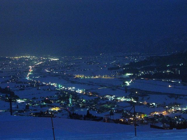 ����Q�����f�㕔���猩���i�B_�U�E���F�����_�ΑŊێR/�ΑŊێR�X�L�[��