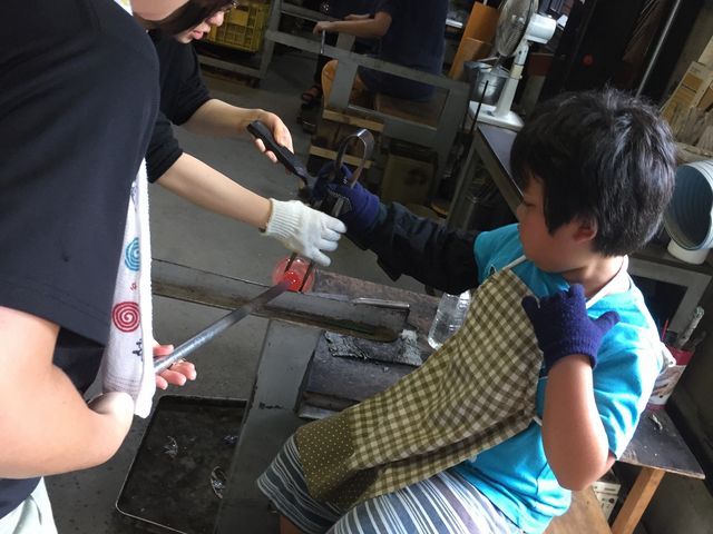 ��̌`�𐮂��Ă��܂��B_�K���X�H�[�@Bluemoon