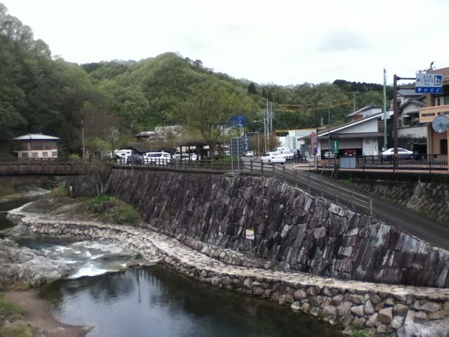 ���]����_���]����