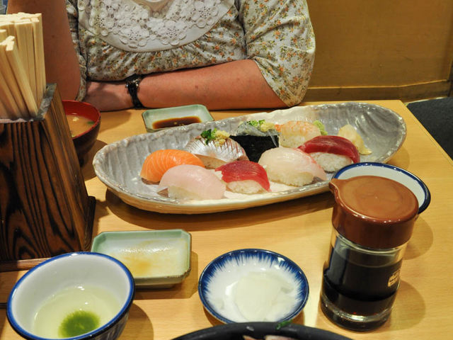 しらす・桜えびも入った海鮮たっぷりの丸天丼_魚河岸 丸天 みなと店