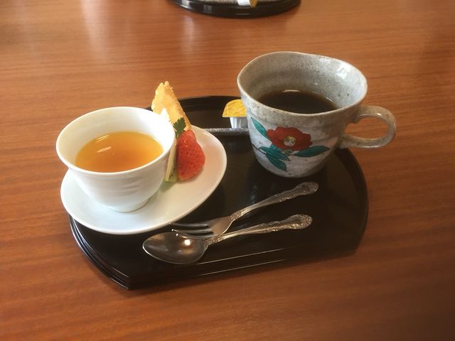 デザートとコーヒーもついていました。_加賀料理ばん亭