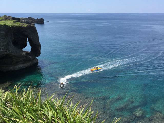 ��i_������