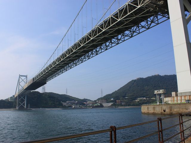 �U�����̐�Ɋ֖勴_�m�[�t�H�[�N�L��