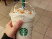 �^���E����̃X�^�[�o�b�N�X�E�R�[�q�[ �X�}�[�N�ɐ���X�̓��e�ʐ^1