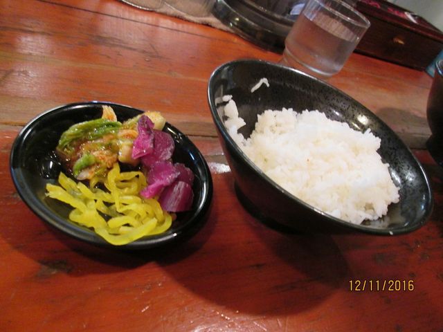 тƂЕ̃T[rXi`^Cj_[߂{ {X