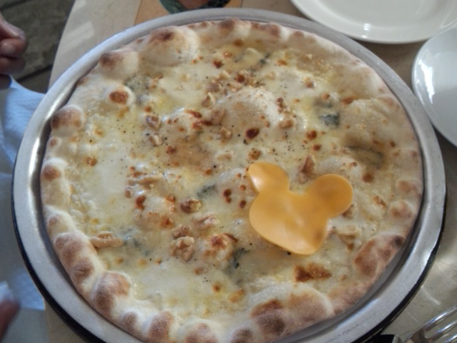 ���X�g�����e�E�f�B�E�J�i���b�g_�����f�B�Y�j�[�V�[(R)