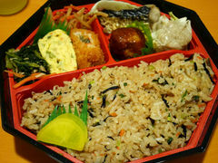 �Ȃ�������̃p���b�g�������ւ̓��e�ʐ^1