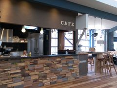 �W���j����̔����h�[���n�E�X���p�قւ̓��e�ʐ^1