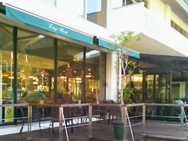 eXȂ_TOKYO RUSK ɓt@Ng[