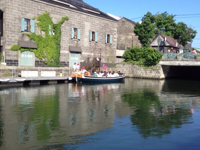 �X���݂�����_�^�͂ƐΑ��q�ɌQ