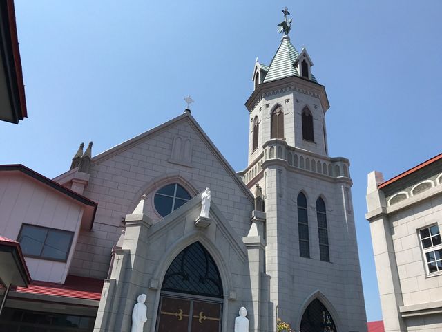 美しい尖塔_カトリック元町教会