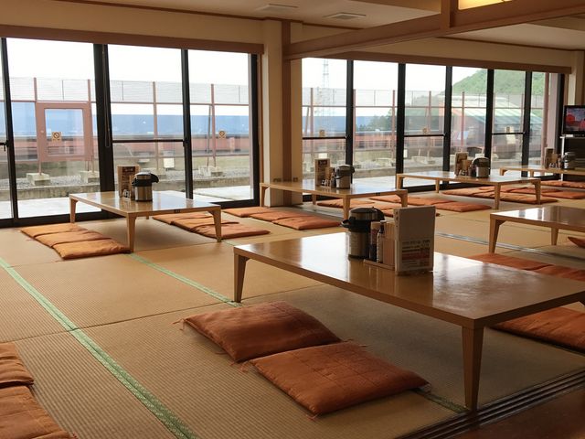 ~ȁAe[uɂ|bguĂ܂_̉