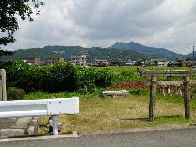 ���ԏ��w�Z��蓌�A�R�z�{����������쉈���ɕl�{�ՁB_���g�_��