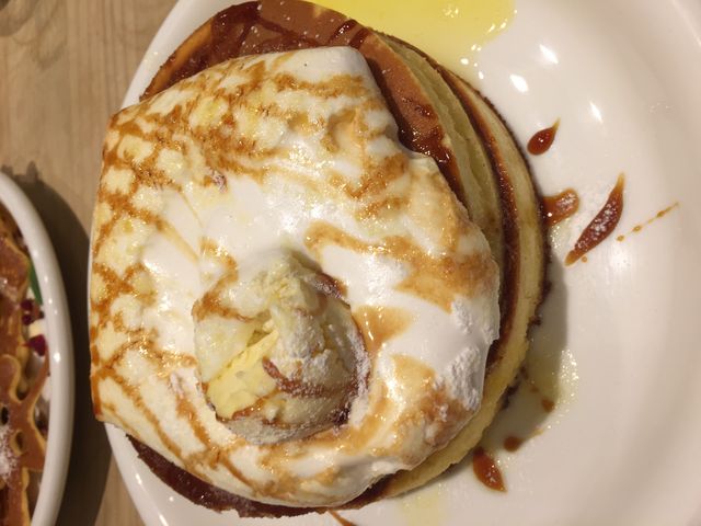 ɂ̃JtF ANC[ }CVeBlX̓eʐ^1