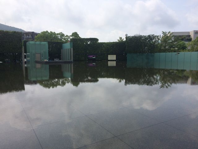 �{�݂͒n���ɂ���A�K�i���G���x�[�^�[�ō~��܂��B_�������茴�����v�ҒǓ����a�F�O��