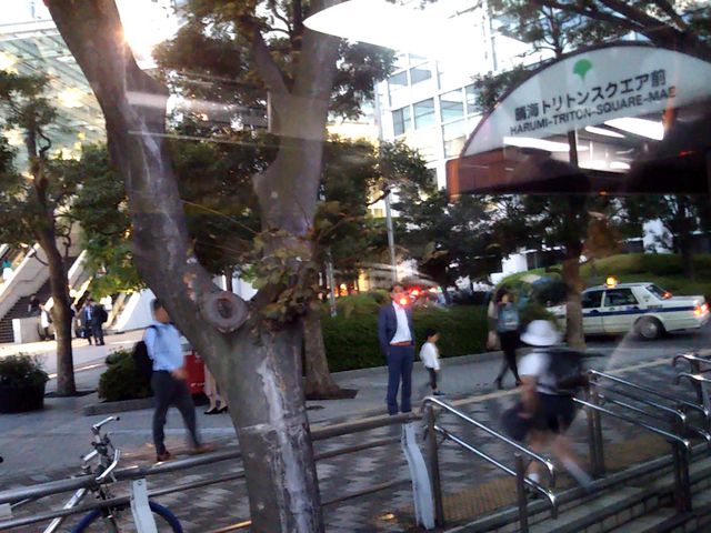 �s�o�X�̐��C�g���g���o�X��_���C�g���g��