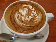 ÂȂ܂܂ɂBEKERY CAFE eJ̓eʐ^1