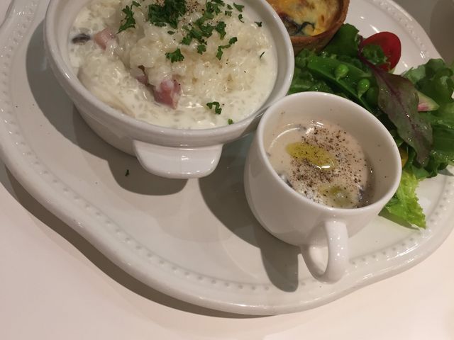 ܂܂̃E] A\C^[u ~lcX̓eʐ^1