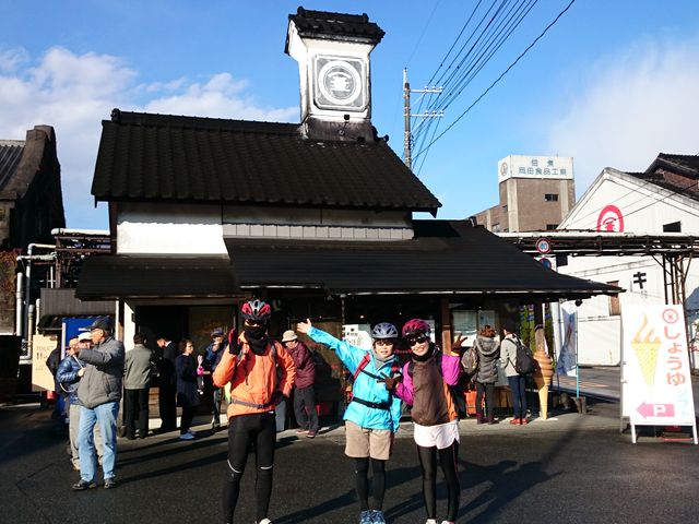 ܂ŉJ~Ă̂ɁEEEB\tgHׂĂ琰܂`B_}LݖLO X