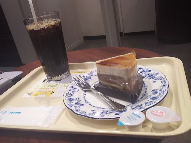 hg[kS֋_hg[R[q[Vbv kS֋XiGOURMET COFFEE DOUTORj