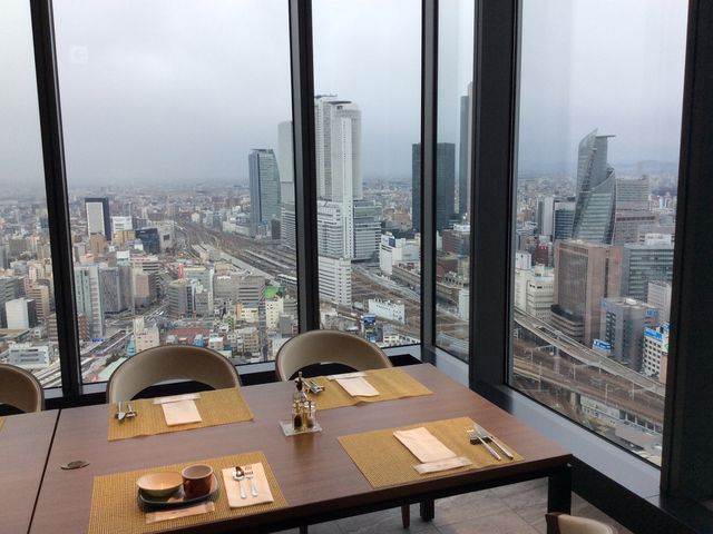 ���X�g��������̌i�F�͍ō��I_���É��v�����X�z�e���@�X�J�C�^���[