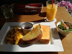 Cafe@de@TOTւ̓eʐ^1