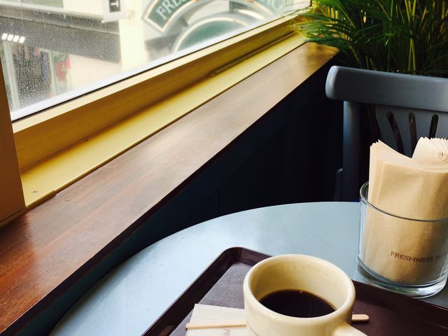 2K̑ېȂlC_tbVlXo[K[  O{3ړX