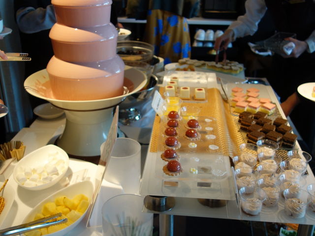 �f�U�[�g�̓V���{��_�z�e���O�������B�A���