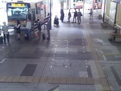 �׃��A����̒��c�o�X�Z���^�[�ւ̓��e�ʐ^1